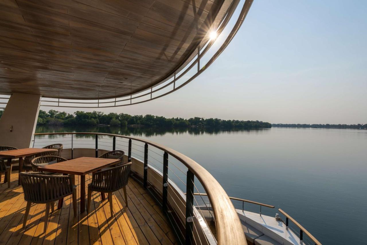 Radisson Blu Mosi-Oa-Tunya Livingstone Resort Exterior foto